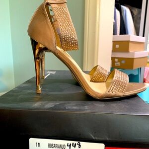 Beautiful holiday or party show. Cooper tan color. Just like new.